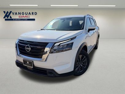 Used 2024 Nissan Pathfinder SV