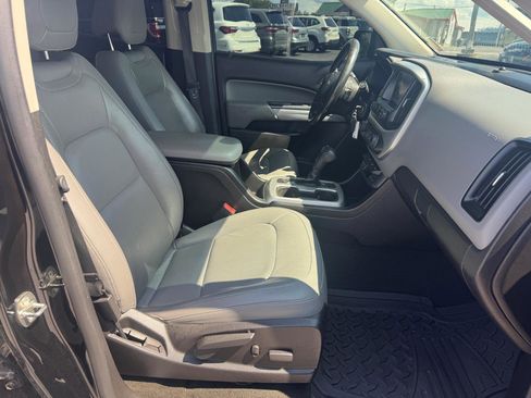 Used 2016 Chevrolet Colorado LT w/ Midnight Edition AWD/4WD image 11