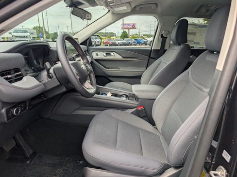 New 2026 Ford Explorer Active RWD image 19