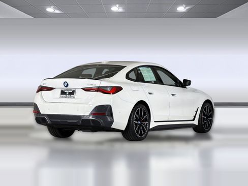 Used 2023 BMW i4 eDrive40 w/ M Sport Package RWD image 9