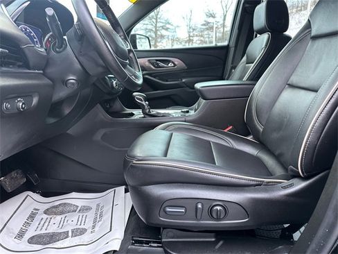 Used 2023 Chevrolet Traverse Premier w/ Redline Edition image 14