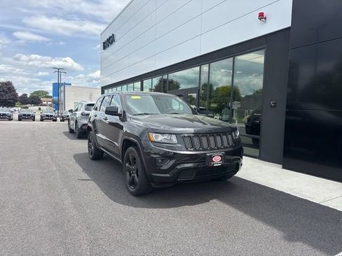 Used 2015 Jeep Grand Cherokee Altitude AWD/4WD image 1