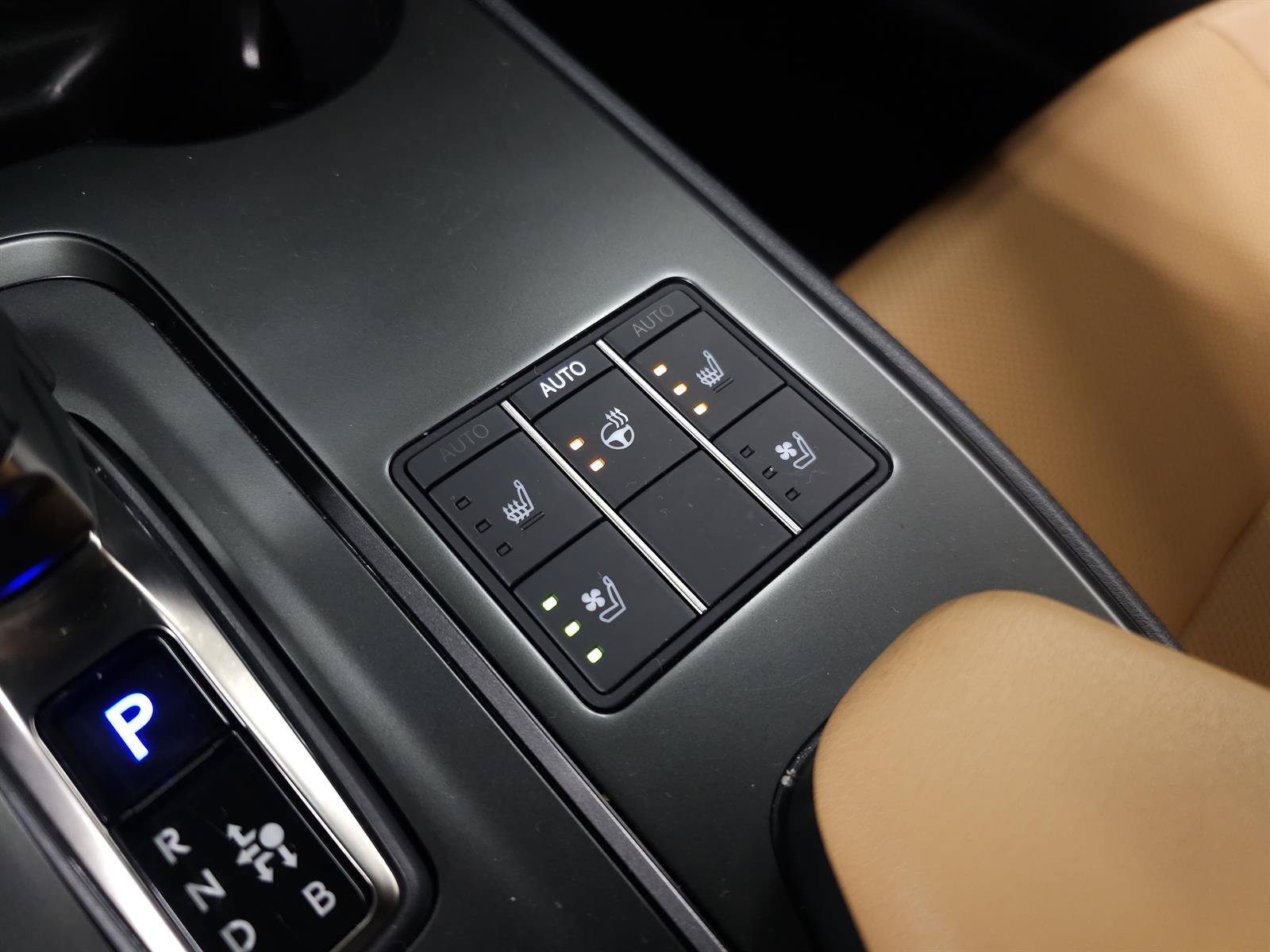Used 2026 Lexus UX 300h AWD w/ Accessory Package (2T) image 31