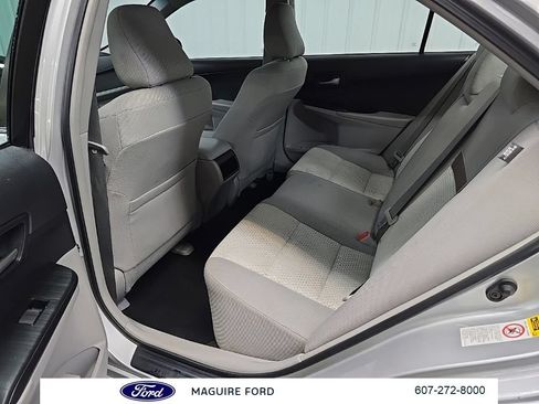 Used 2014 Toyota Camry LE FWD image 33