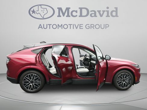 Used 2025 Ford Mustang Mach-E Premium RWD image 43