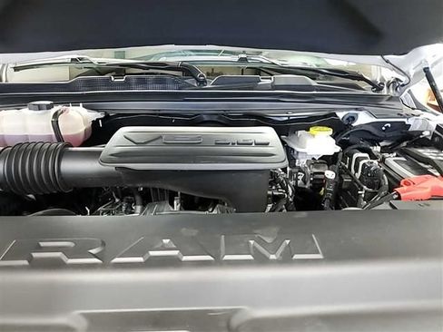 Used 2025 RAM 1500 Big Horn AWD/4WD image 17