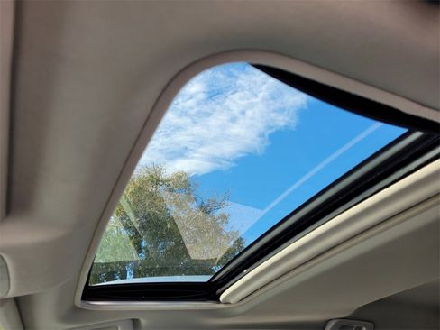 Used 2015 Toyota RAV4 XLE image 5