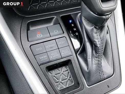 Used 2022 Toyota RAV4 XLE w/ Convenience Package image 35