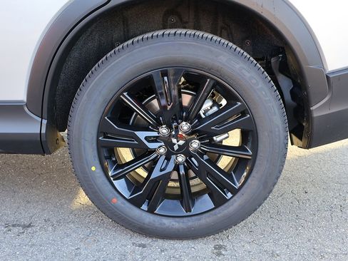 New 2025 Mitsubishi Eclipse Cross LE image 20