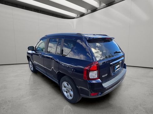 Used 2017 Jeep Compass Latitude FWD image 6