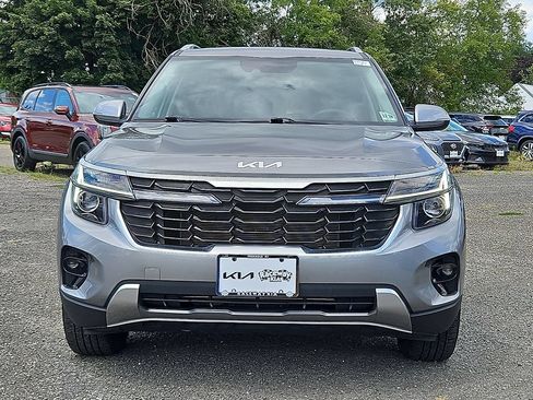 Certified 2024 Kia Seltos EX AWD/4WD image 2