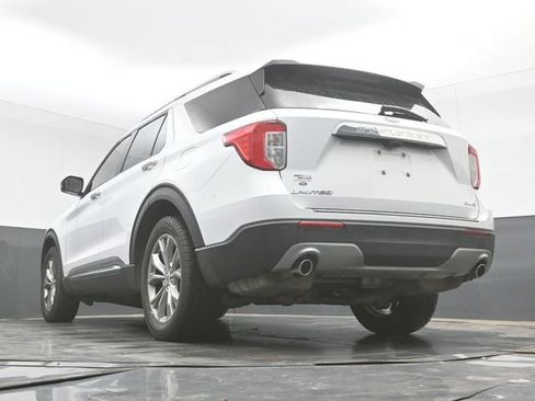 Used 2021 Ford Explorer Limited w/ Equipment Group 301A AWD/4WD image 31