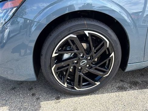 New 2026 Nissan Sentra SR FWD image 10