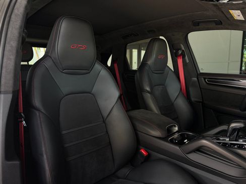 Used 2021 Porsche Cayenne GTS AWD/4WD image 34