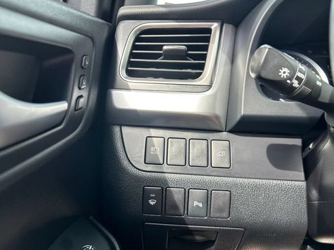 Used 2019 Toyota Highlander Limited AWD/4WD image 20