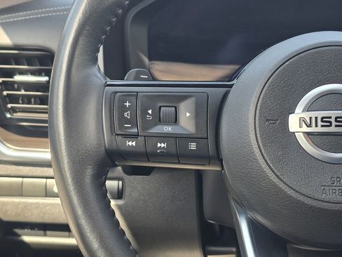 Used 2021 Nissan Rogue Platinum image 15