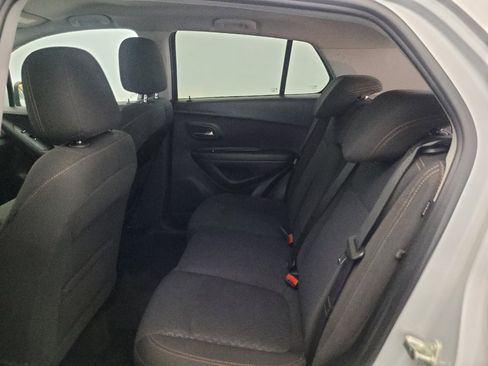 Used 2020 Chevrolet Trax LS w/ Tint and Cruise Package FWD image 18