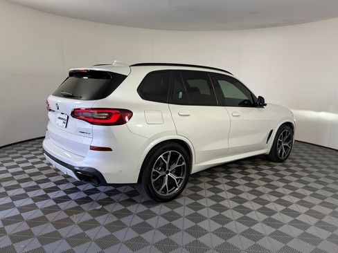 Used 2022 BMW X5 sDrive40i w/ M Sport Package image 9