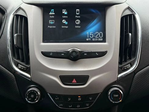 Used 2018 Chevrolet Cruze LS image 25