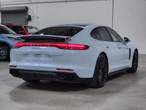 Used 2023 Porsche Panamera image 9