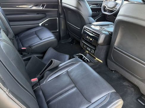 Used 2022 Jeep Wagoneer Series III w/ Convenience Group I image 24