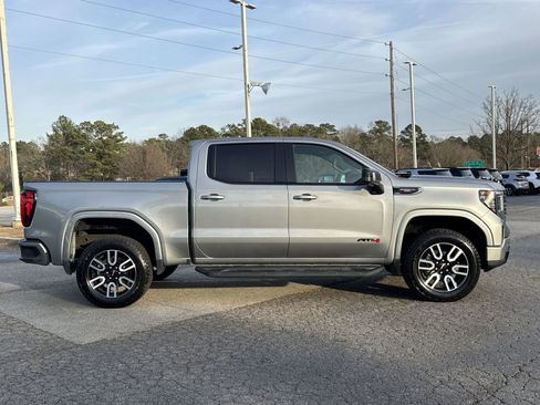 Used 2024 GMC Sierra 1500 AT4 w/ Technology Package image 11