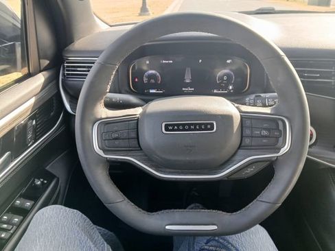 Used 2023 Jeep Wagoneer Series III w/ Premium Group I image 36