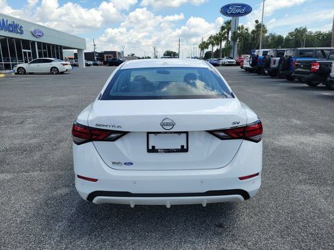 Used 2024 Nissan Sentra SV FWD image 10