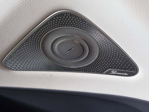 Used 2022 Mercedes-Benz S 500 4MATIC w/ 3D Technology Package image 59