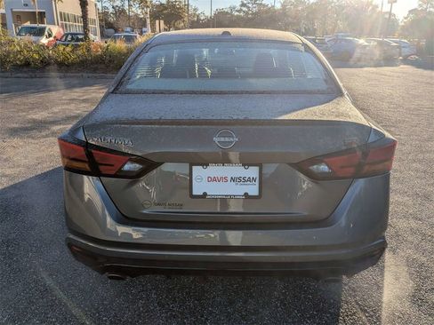 Used 2025 Nissan Altima 2.5 SR image 5
