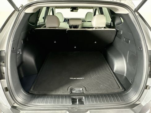 Used 2025 Hyundai Tucson Limited FWD image 30