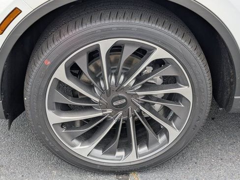 New 2026 Lincoln Aviator Reserve AWD/4WD image 13