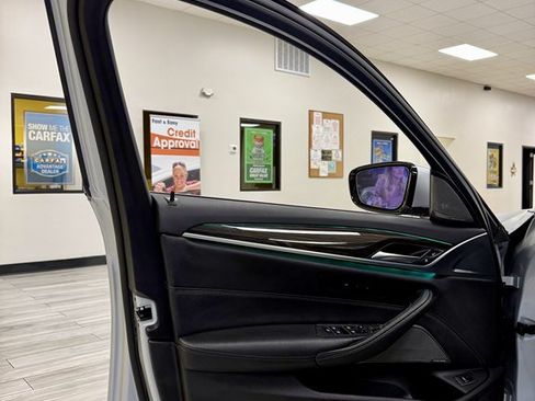 Used 2018 BMW 540i RWD image 15