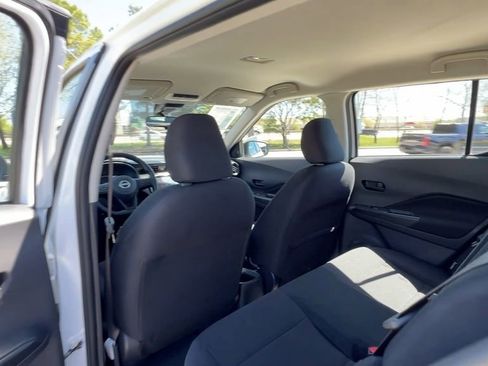 Used 2023 Nissan Kicks S image 37