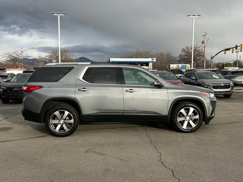 Used 2018 Chevrolet Traverse LT image 9