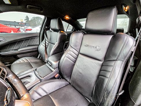 Used 2019 Dodge Charger SRT Hellcat w/ Navigation & Travel Group image 10