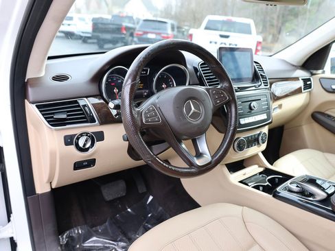 Used 2018 Mercedes-Benz GLE 350 4MATIC image 18