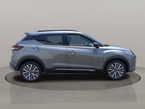 Used 2024 Nissan Kicks SR image 14