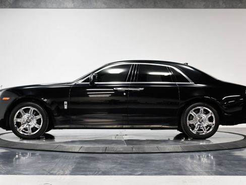 Used 2011 Rolls-Royce Ghost image 24