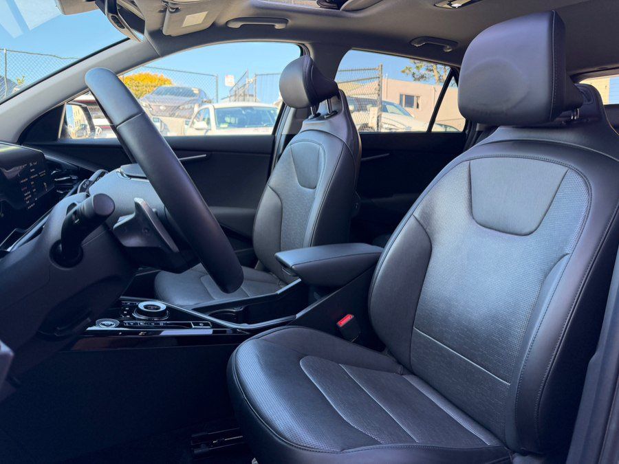 Used 2023 Kia Niro Wave FWD image 22