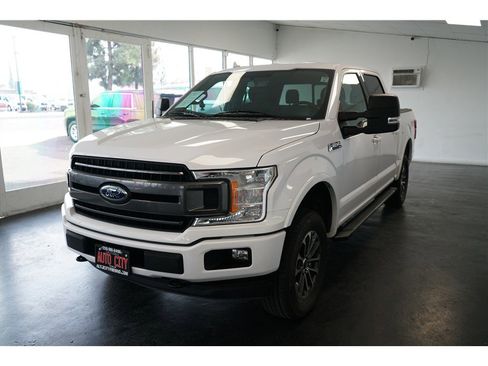 Used 2018 Ford F150 XLT w/ Equipment Group 302A Luxury image 3