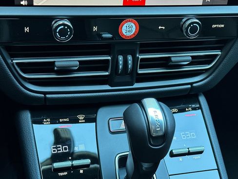 New 2026 Porsche Macan AWD/4WD image 24