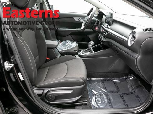Used 2023 Kia Forte LXS w/ LXS Technology Package FWD image 24