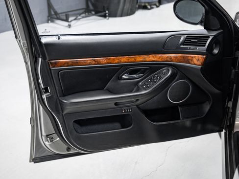 Used 2003 BMW M5 image 14