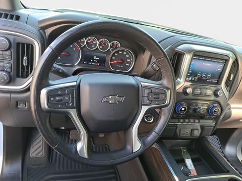 Used 2021 Chevrolet Silverado 1500 LT Trail Boss AWD/4WD image 14