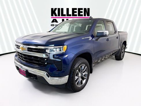 Used 2022 Chevrolet Silverado 1500 LT AWD/4WD image 3