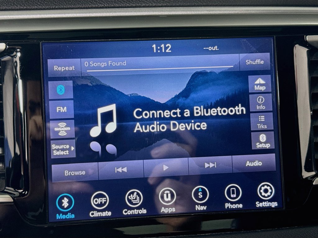 Used 2020 Chrysler Pacifica Touring-L Plus w/ Advanced Safetytec Group FWD image 13