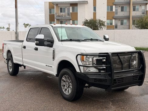 Used 2022 Ford F350 XLT image 1