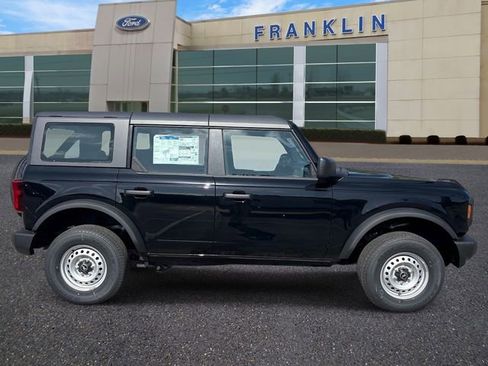 New 2026 Ford Bronco 4-Door AWD/4WD image 8