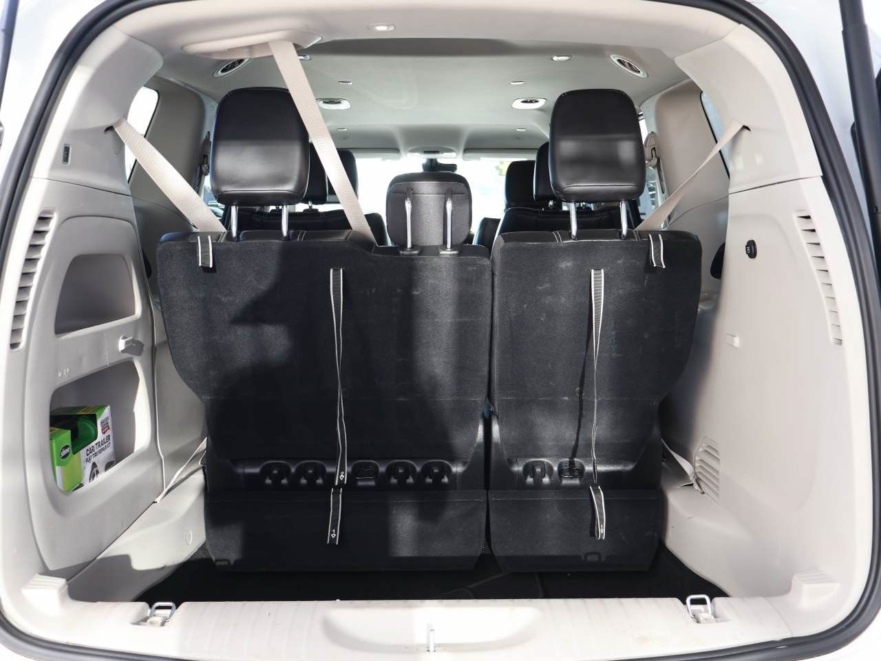 Used 2024 Chrysler Pacifica Touring-L FWD image 12